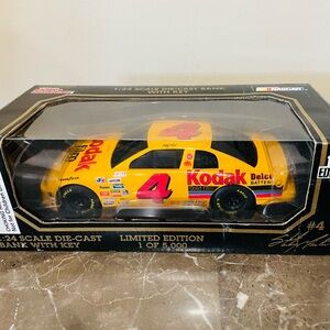 1995 Limited Edition NASCAR Diecast 1:24 Scale Sterling Marlin #4 NIB